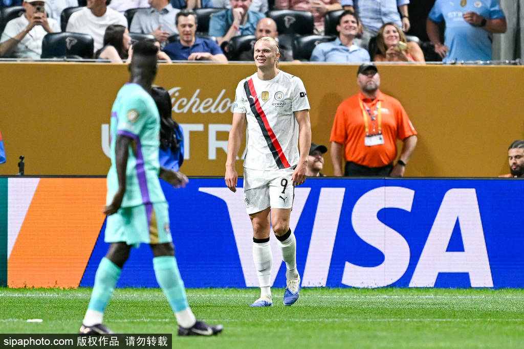 哈兰德重返赛场，战术调整首场状态出色，C9观众沸腾！的简单介绍