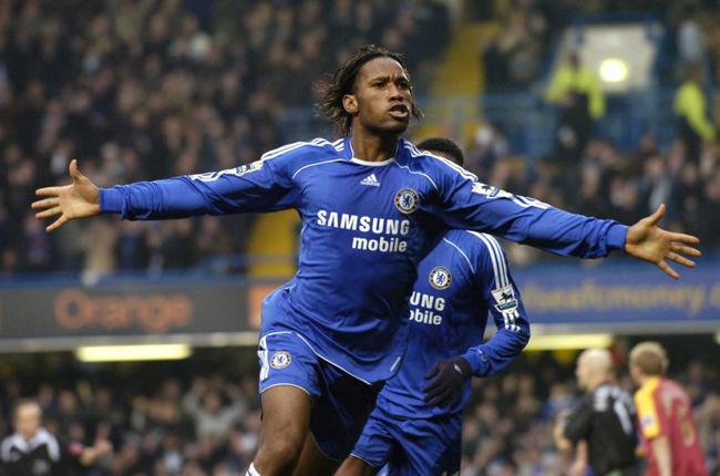 皇家马德里引发争议！，德罗巴官方宣布刷新纪录新规热度持续攀升(皇家马德里队徽变迁)