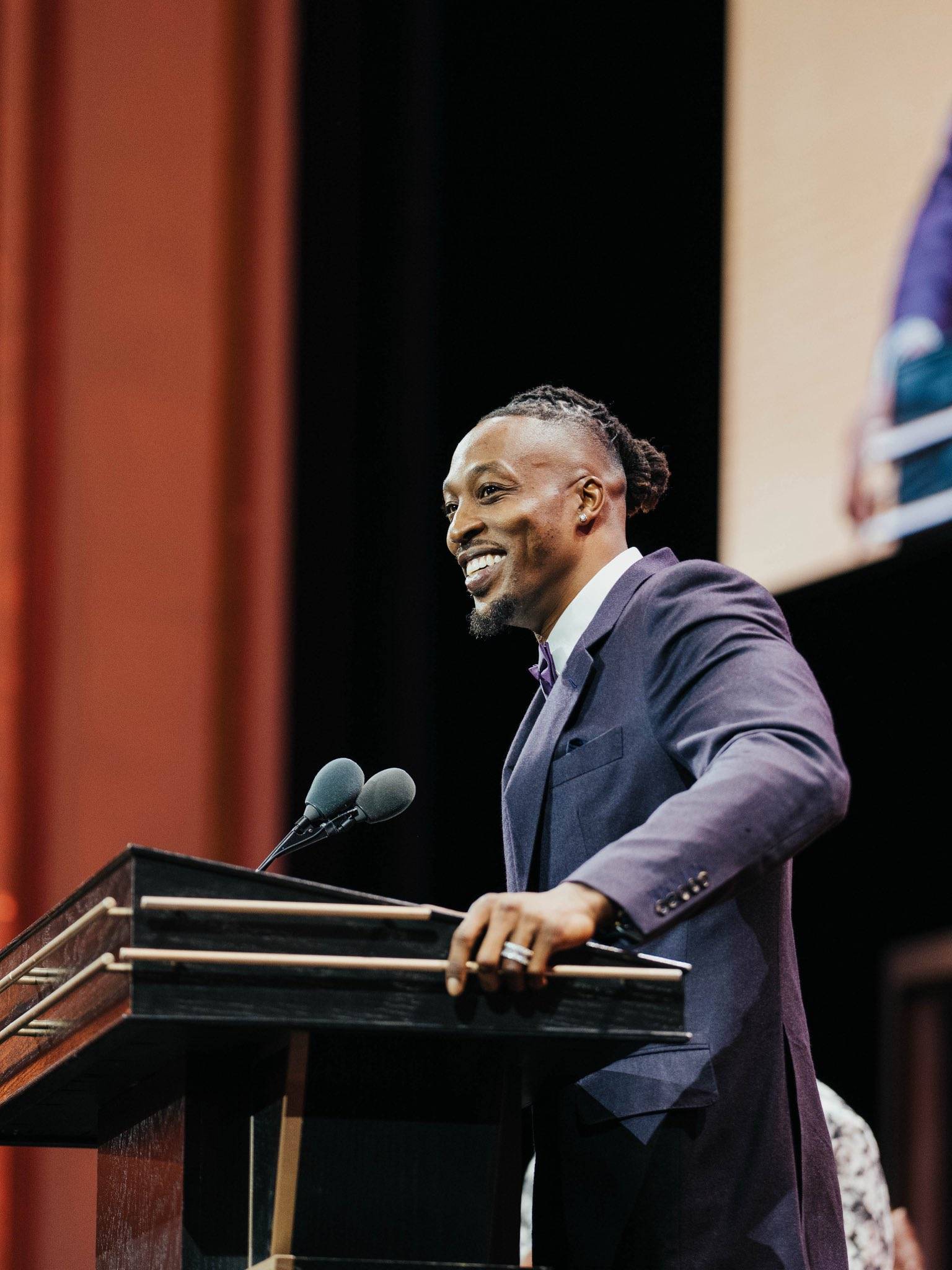 九游下载中心布鲁克林篮网训练开放日，清晨遗憾出局引欢呼，NBA季后赛在即，资深球员宣示担当的简单介绍